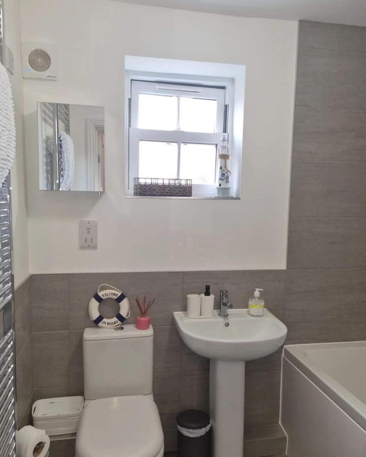 Sea Air Apartment At The Bay Filey, Sleeps 4, 2 Dogs Welcome For Free Too Zewnętrze zdjęcie